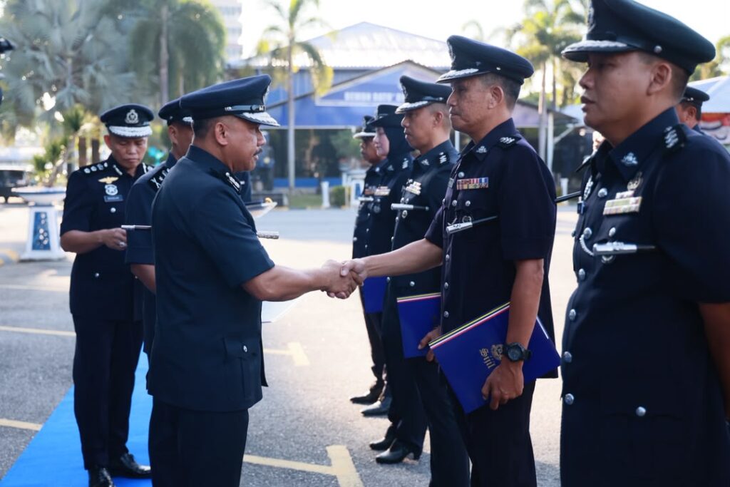 Police chief suspended over alleged RM500 bribe
