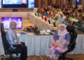 AHMAD Zahid Hamidi (kiri) bersama Timbalan Menteri Kemajuan Desa dan Wilayah, Datuk Rubiah Wang (kanan) ketika hadir mempengerusikan Mesyuarat Penyelarasan antara Kementerian Kemajuan Desa dan Wilayah dengan Exco-Exco Luar Bandar (MEXCLUB) di Teluk Bahang, Pulau Pinang hari ini.-UTUSAN/DANIAL SAAD