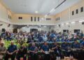 AHMAD Samsuri Mokhtar (tengah) semasa sidang akhbar selepas melancarkan Manifesto PN sempena PRN Negeri Sembilan di Seremban hari ini.