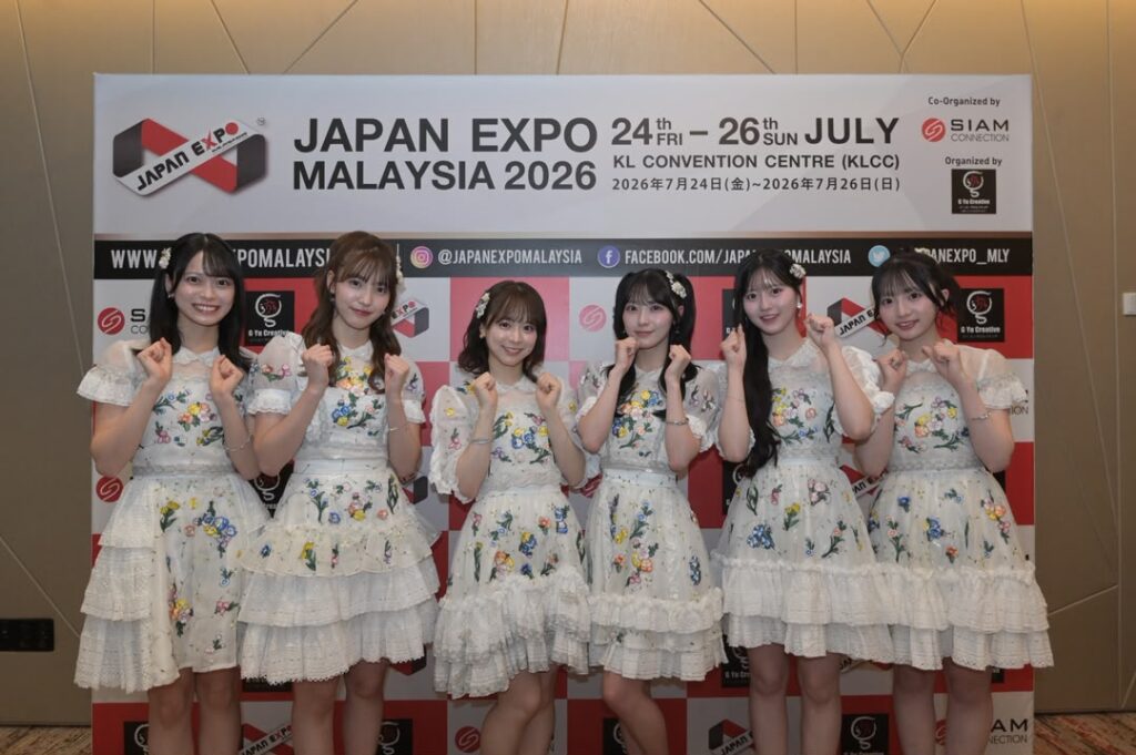 AKB48 members eager to try Malaysian traditional dress, visit Batu Caves