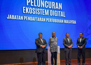 SAIFUDDIN Nasution Ismail pada Majlis Perhimpunan Bulanan KDN di Putrajaya.