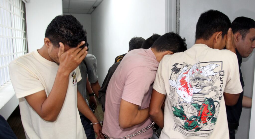 Six siblings face death penalty for heroin trafficking in Malaysia
