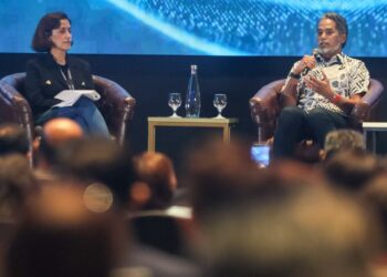 KHAIRY Jamaluddin Abu Bakar ketika menjadi panel forum Lepak Pemimpin Ekonomi Kuasa Penjenamaan, Pengaruh dan Penceritaan sempena CTOS SME Biz Day Pulau Pinang di Bayan Lepas,Pulau Pinang.-UTUSAN/DANIAL SAAD