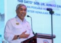 AHMAD Zahid Hamidi ketika berucap pada Majlis Perasmian Penutupan Program Jelajah Pendidikan Tinggi dan TVET Mara Negeri Sembilan 2026 di Seremban hari ini.-UTUSAN/ISKANDAR ISHAK
