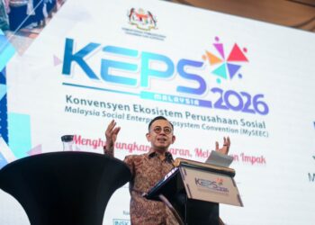 Menteri Pembangunan Usahawan dan Koperasi, Steven Sim Chee Keong menyampaikan ucapan perasmian Konvensyen Ekosistem Perusahaan Sosial Malaysia 2026 (KEPS 2026) di sini, hari ini.