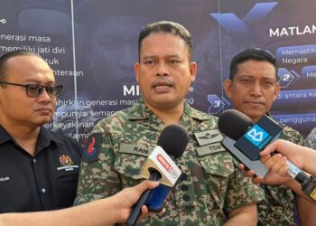 Kolonel Abdul Rani Abdul Majid ketika sidang media Hari Pendaftaran Lapor Diri Pelatih PLKN 3.0 Siri 3 Tahun 2026, di Kem 515 Askar Wataniah (AW) Kem Kementah, di sini hari ini.