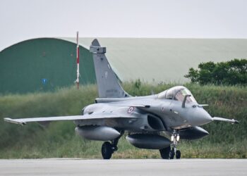 UKRAINE menempah 16 jet pejuang Rafale dari Perancis. - AFP