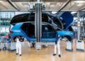 SYARIKAT Volkswagen akan membuang 50,000 lagi pekerja. - AFP