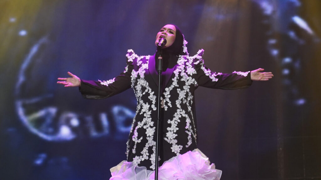 Datuk Aishah Celebrates Four Decades in Music with 'Aishah 40 Chapters of Love' Concert