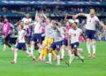 PEMAIN England meraikan kejayaan mereka melangkah ke peringkat suku akhir Piala Dunia 2026. - AFP