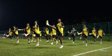 SKUAD Harimau Malaya menjalani latihan  di padang Sime Darby, kelmarin sebagai persiapan mengharungi kempen Piala AFF 2026. - UTUSAN/ISKANDAR ISHAK