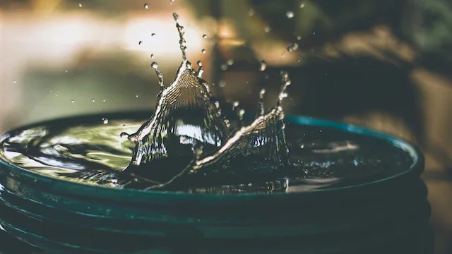 Ratusan penduduk keracunan selepas minum bekalan air Ratusan penduduk keracunan selepas minum bekalan air