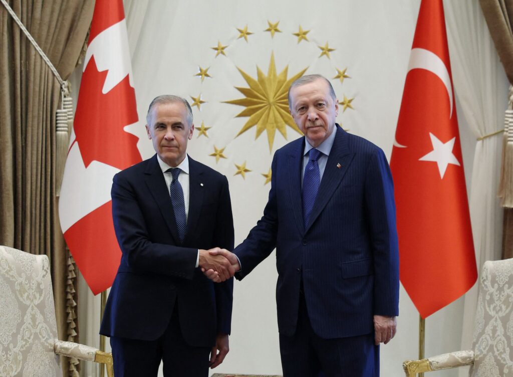 Erdogan gifts pistols to 32 NATO leaders