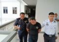 Lelaki direman empat hari selepas disyaki berada di bawah pengaruh alkohol apabila melanggar sebuah kereta peronda polis (MPV) di Lebuh AMJ, awal pagi semalam.