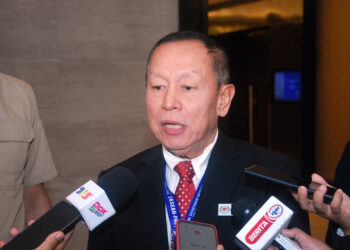 ABD. Halim Aman bercakap kepada pemberita selepas merasmikan Seminar Integriti dalam Projek Infrastruktur Utama sempena Mesyuarat Jawatankuasa Sekretariat ASEAN-PAC Ke-22 di Banda Hilir, hari ini. - UTUSAN/AMRAN MULUP