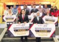 MUHAMMAD Thalha Hamdan (depan kiri) dan Raihana Salahuddin (kanan) bersama barisan pensyarah Politeknik Ungku Omar (PUO) dan pelajar lain selepas menerima anugerah bagi Projek Tahun Akhir mereka semasa Simposium Inovasi Kejuruteraan dan Teknologi 2026 di Ipoh, Perak baru-baru ini.