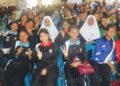 Pelajar Orang Asli mengikuti program Reach & Rise di Sekolah Menengah Kebangsaan Muadzam Jaya, Rompin baru-baru ini.