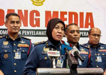 SAYANI Saidon dalam sidang akhbar pada Perhimpunan Bulanan JBPM Perak di Ipoh hari ini.