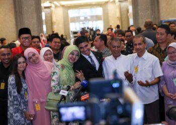 SYED Saddiq Abdul Rahman ketika sidang akhbar di Istana Kehakiman, Putrajaya hari ini.-UTUSAN/FAISOL MUSTAFA