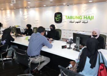 MEMBUKA akaun Tabung Haji menjadi permulaan sebuah perjalanan menuju Baitullah.