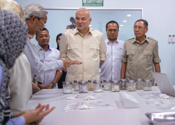SULTAN Nazrin Muizzuddin Shah melawat Terra Mineral Lab bagi meninjau operasi makmal analisis unsur nadir bumi bukan radioaktif pertama di negara ini pada Disember 2024.
