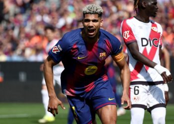RONALD Araujo akan beraksi bersama Liverpool secara pinjaman.-AFP