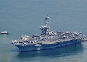 KAPAL induk USS George Washington dijangka tiba di pelabuhan Duqm, Oman minggu depan.-AFP