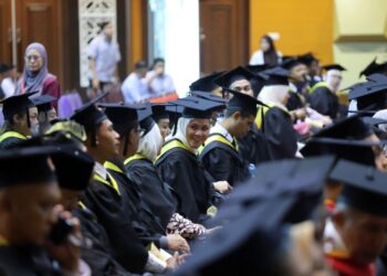 KEMATANGAN intelektual mahasiswa terserlah melalui kedalaman penguasaan ilmu, keupayaan mengendalikan wacana akademik, kebijaksanaan berhujah, keluasan perspektif serta kejujuran dalam menjalankan penyelidikan.
