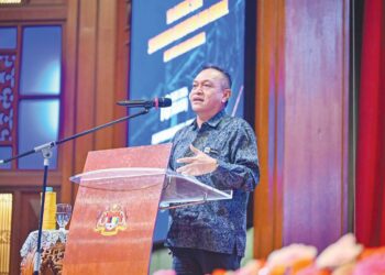 DR. AWANG ALIK JEMAN - FACEBOOK KDN