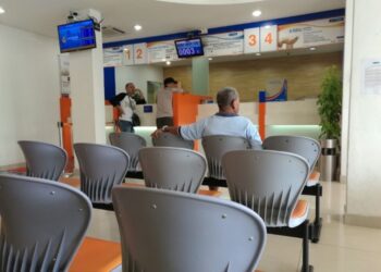 KEPERCAYAAB masyarakat terhadap sistem kewangan Islam perlu dipelihara melalui amalan yang berintegriti, telus dan berteraskan keadilan. -GAMBAR HIASAN