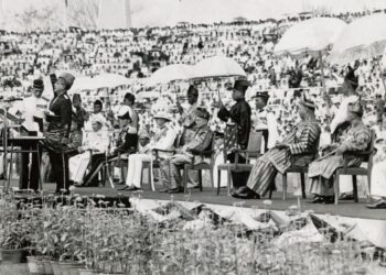 LEGASI perjuangan terdahulu perlu diteruskan dengan membina generasi berilmu, berintegriti dan cinta akan tanah air.