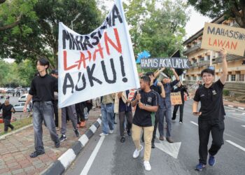 ADALAH lebih baik dan berkesan sekiranya usaha pemansuhan Akta Universiti dan Kolej Universiti 1971 (AUKU) ini turut meliputi Akta Hasutan.