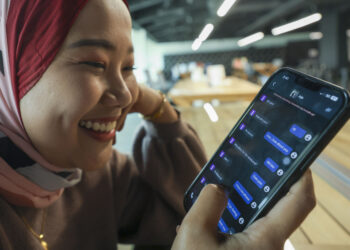 DALAM dunia digital tanpa sempadan, kekuatan sebenar bukan pada kemampuan mengakses segala-galanya tetapi pada kebijaksanaan memilih dan kemampuan menahan diri.