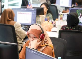 PEKERJA toksik bukan sekadar melakukan kesilapan sekali-sekala atau meluahkan rungutan tetapi menunjukkan tingkah laku berulang yang menjejaskan emosi, hubungan dan output pasukan. -GAMBAR HIASAN
