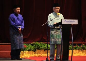 TUANKU Muhriz Ibni Almarhum Tuanku Munawir bertitah pada Majlis Sambutan Maulidur Rasul Peringkat Negeri Sembilan Tahun 1448H/2026 di Seremban hari ini. UTUSAN/MOHD. SHAHJEHAN MAAMIN