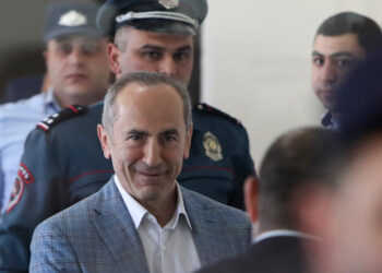 ROBERT KOCHARYAN