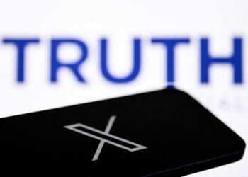 MEDIA sosial Truth Social adalah milik Donald Trump. - AFP
