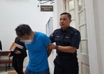 SEORANG juruteknik mengaku tidak bersalah di Mahkamah Sesyen Ipoh hari ini atas tujuh pertuduhan melakukan amang seksual secara fizikal terhadap anak tirinya yang berusia 12 tahun, dalam kejadian antara tahun 2023 hingga 2025.