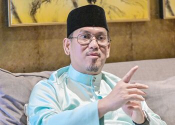 AHMAD FAIZAL AZUMU