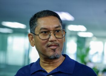 AHMAD FAIZAL AZUMU