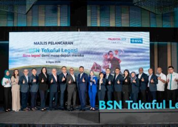 SHAHRUL AZLAN SHAHRIMAN (tengah) bersama pengurusan BSN dan Prudential BSN Takaful dalam pelancaran Takaful Legasi.