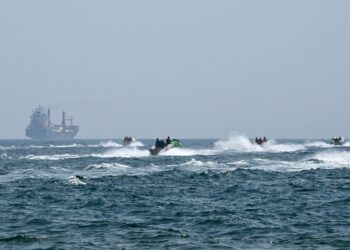 GAMBAR fail Selat Hormuz. - AFP