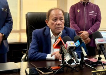 ISMAIL Lasim ketika ditemui pemberita di Pejabat Menteri Besar, di Wisma Negeri, Seremban, hari ini. -  UTUSAN/NOR SHAFIQAH MOHD GHAZALI