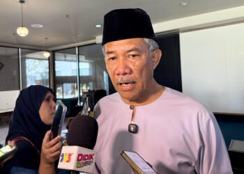 MOHAMAD Hasan ditemui pemberita di Seremban hari ini.