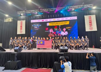 Hong Leong Yamaha Motor (HLYM) meneruskan sokongan kepada Bunga Raya 7s untuk tahun kedua berturut-turut dengan sumbangan RM200,000 bagi membantu persiapan pasukan menghadapi Sukan Asia di Jepun.
