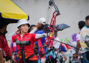 Catherine Looi Mei Qi Abdullah mencuri tumpuan pada penampilan sulung di Sukan Malaysia (SUKMA) Selangor 2026 apabila  meraih emas acara kelayakan compound 50 meter (m) wanita, hari ini. - IHSAN MSN