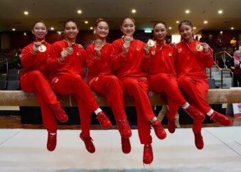 Dalam acara berpasukan pula, Selangor mengesahkan emas dengan 169.3 mata, manakala Wilayah Persekutuan meraih perak menerusi 166.3 mata dan Johor melengkapkan podium dengan 157 mata. - IHSAN MSN