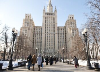 LETUPAN bom berlaku di restoran dekat bangunan pencakar langit terkenal di Moscow. - AFP