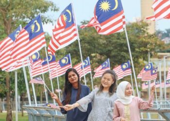 PERPADUAN bermula apabila memilih untuk berkomunikasi dengan hormat, mendengar dengan empati dan memahami sebelum menilai.