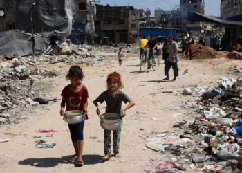 KEBAIKAN harta boleh digunakan untuk membantu golongan memerlukan, termasuk kanak-kanak Palestin yang menderita akibat kezaliman Israel. – AFP